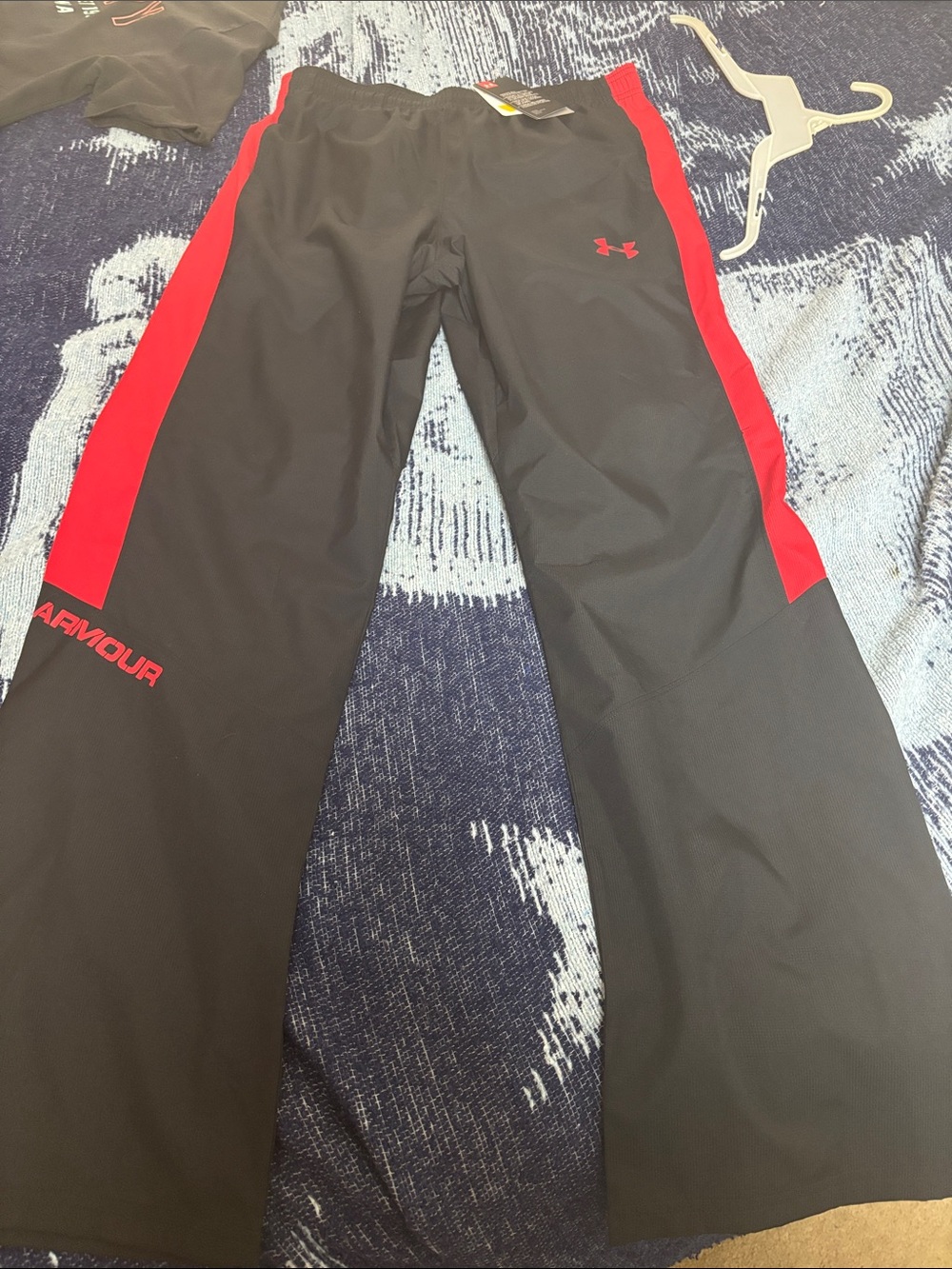 Boys XL Under Armour Black Pants with Red Side Panels mesh inside